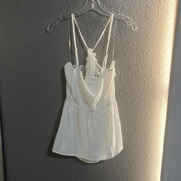 White Tank - Picture 2 of 2